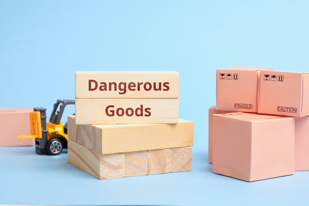 Jak transportować materiały niebezpieczne?